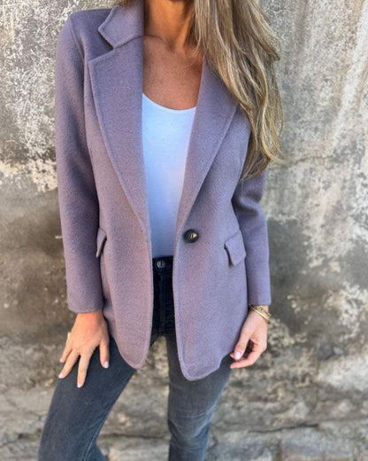 Renata – Blazer Classique : Élégance et Raffinement